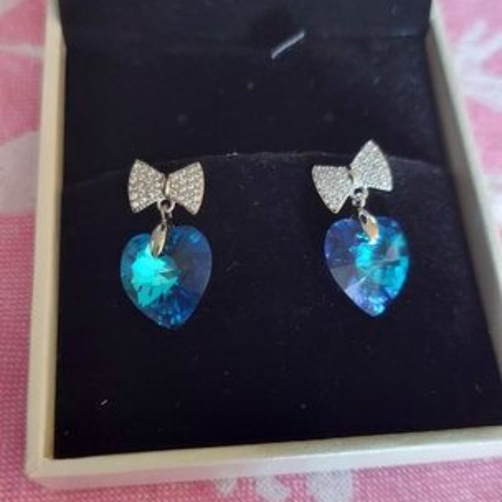 NWT BLUE HEART BOW EARRINGS CRYSTALS BY SWAROVSKI - Picture 2 of 6